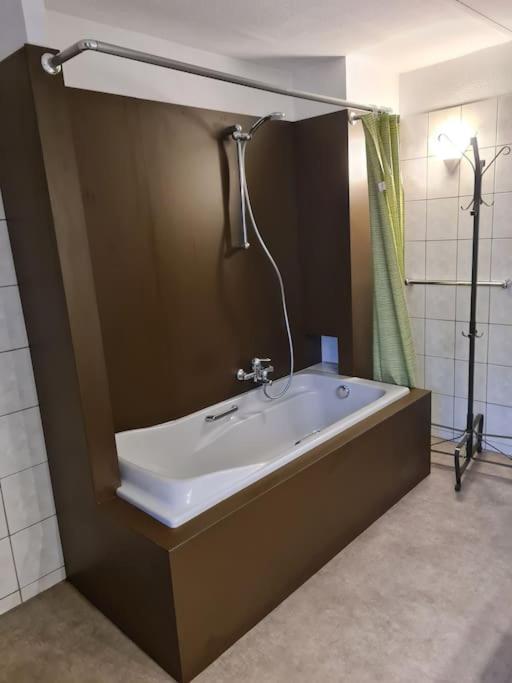 Haus Paesch Nahe See Mit Beheiztem Whirlpool/Sauna Butgenbach Exterior photo